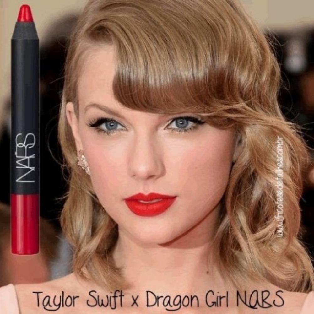 NARS Velvet Lip Crayon In Dragon Girl - Siren Red